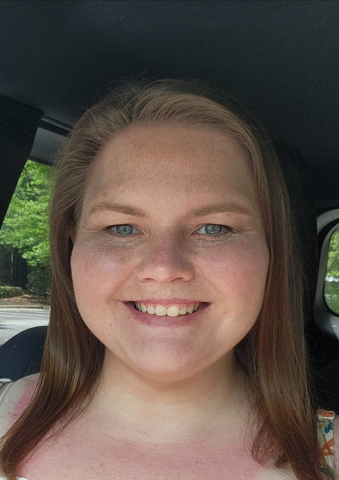 Nycole headshot